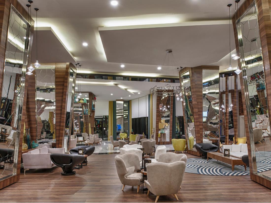 Lobby Bar - Bars - Food & Beverage - Delphin Platinum
