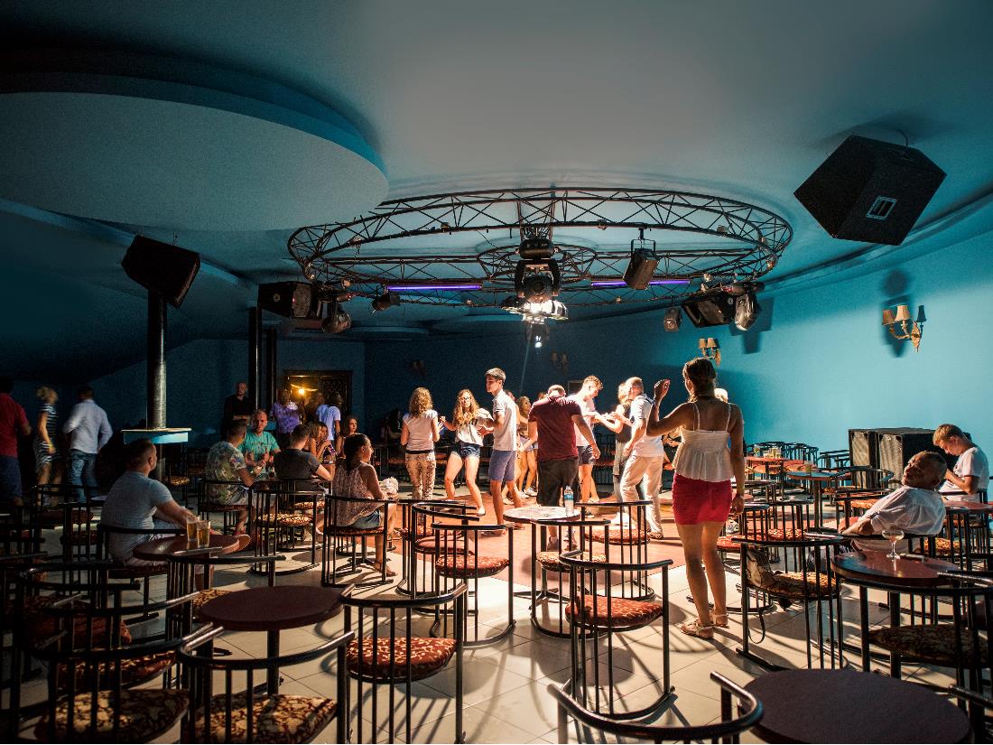 Planet Bistro Disco - Bars - Food & Beverage - Delphin Botanik