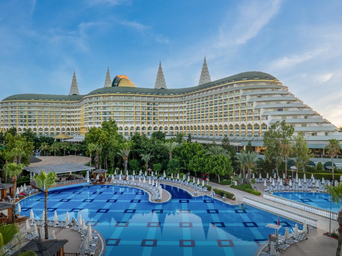 DELPHIN IMPERIAL - Factsheet