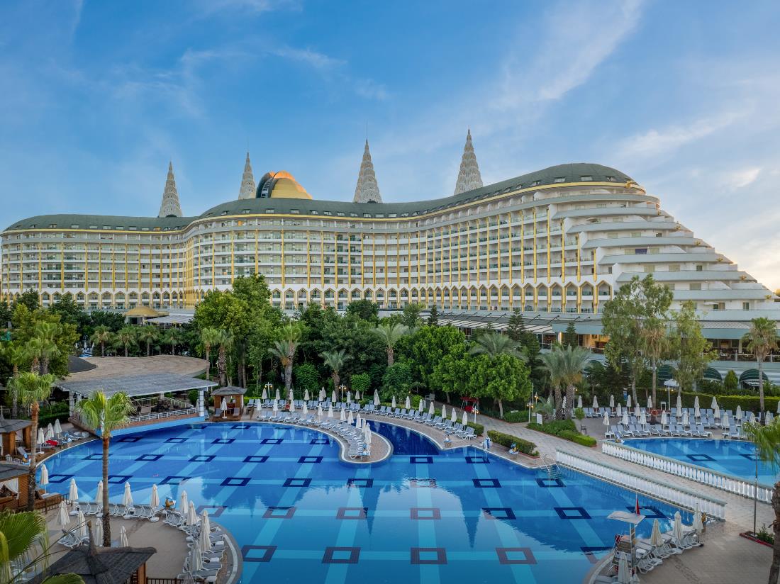DELPHIN IMPERIAL - Factsheet