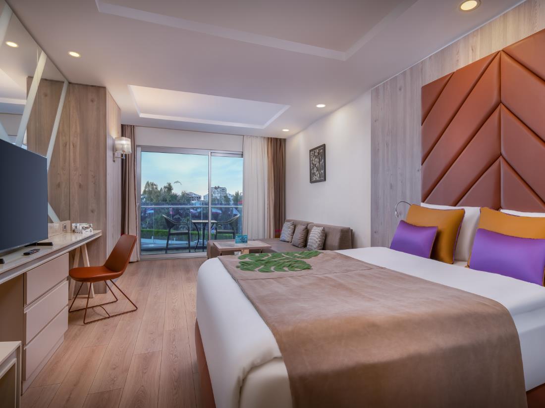 Standard Be Trendy Handicapped Room - Accommodation - Delphin Be Grand Resort