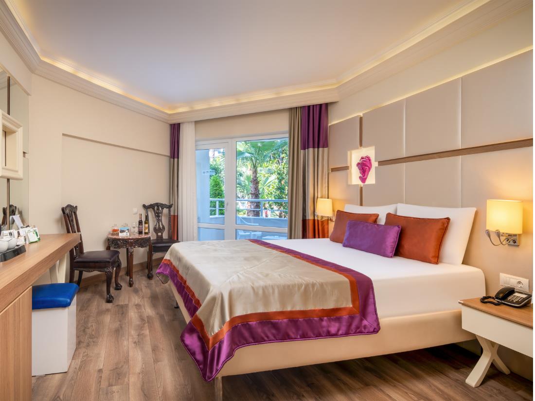 Standard Handicapped Room - Accommodation - Delphin Botanik