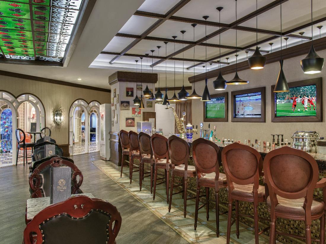Camelot Bar - Bars - Food & Beverage - Delphin Imperial