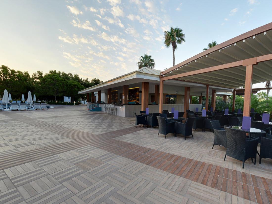 Be Relax Pool Bar - Bars - Food & Beverage - Delphin Be Grand Resort
