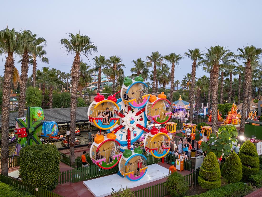 Amusement Park / Game Room / Cinema - Activities & Entertainment - Delphin Palace