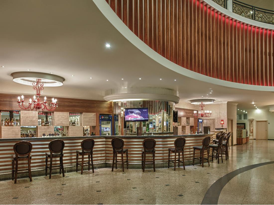 Lobby Bar - Bars - Food & Beverage - Delphin Deluxe